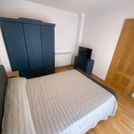 Apartamento Centrico Con Garaje Jaca Eksteriør bilde