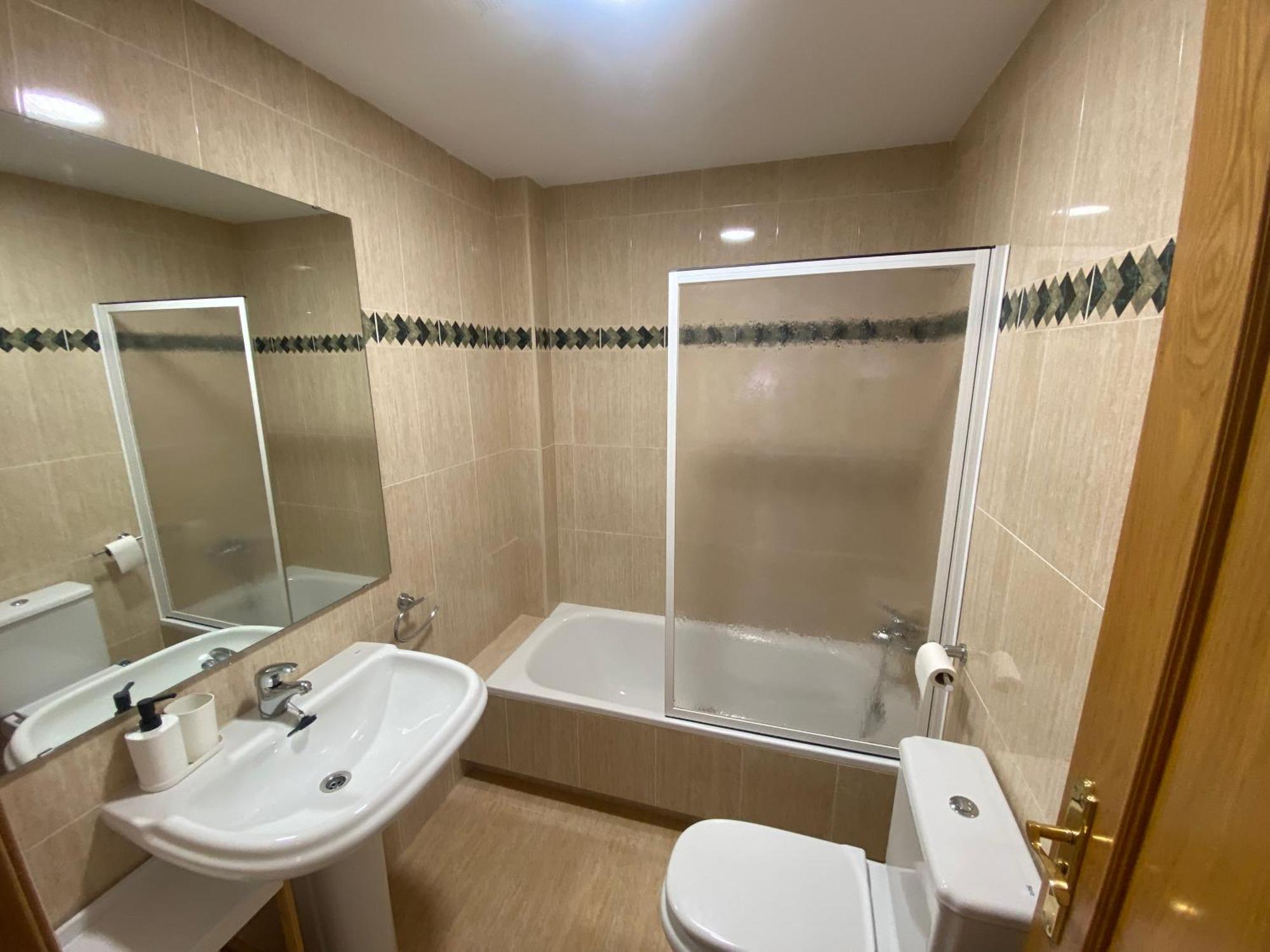 Apartamento Centrico Con Garaje Jaca Eksteriør bilde